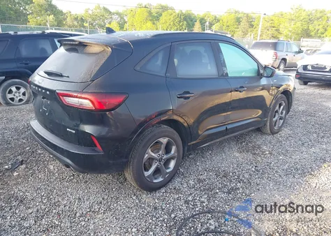 2024 Ford Escape St Line z USA, uszkodzony, nr VIN 1FMCU9MN2RUA05472